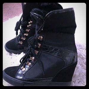 ALDO Women’s Fur-lined Sneakers